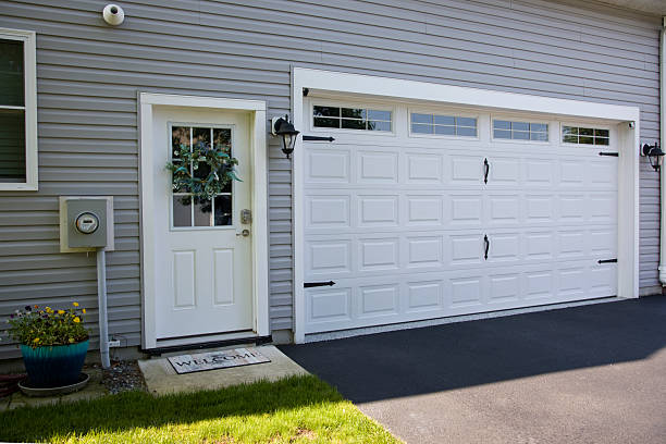 24/7 Emergency Garage Door Panel Replacement experts in Stanton County County, NE